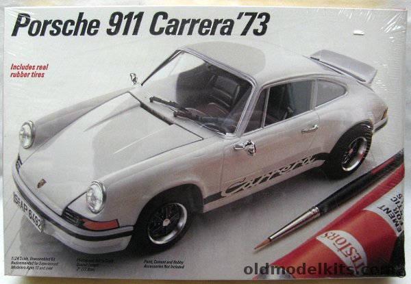 Testors 1/24 1973 Porsche 911 Carrera, 393 plastic model kit